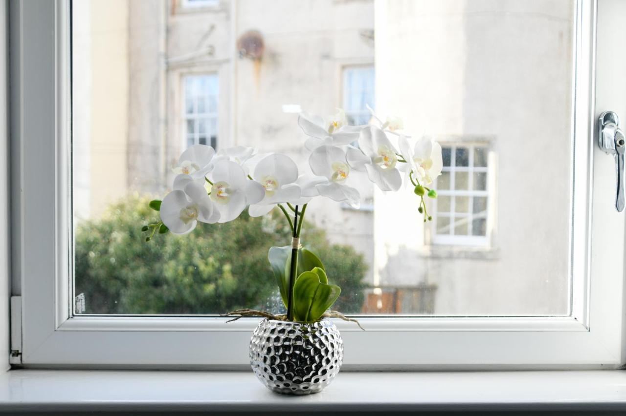 The Gallery Apartment - Oban Town Centre Apartment, Walkable To Ferry Terminal Bagian luar foto